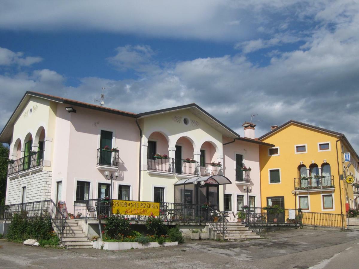 Locanda Alla Rosa Lusiana Esterno foto